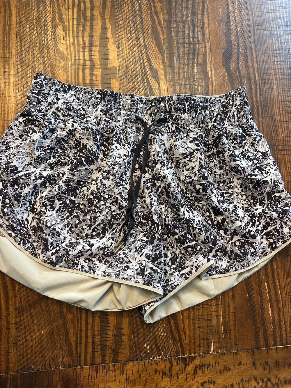 Women’s Lululemon Reversible Shorts